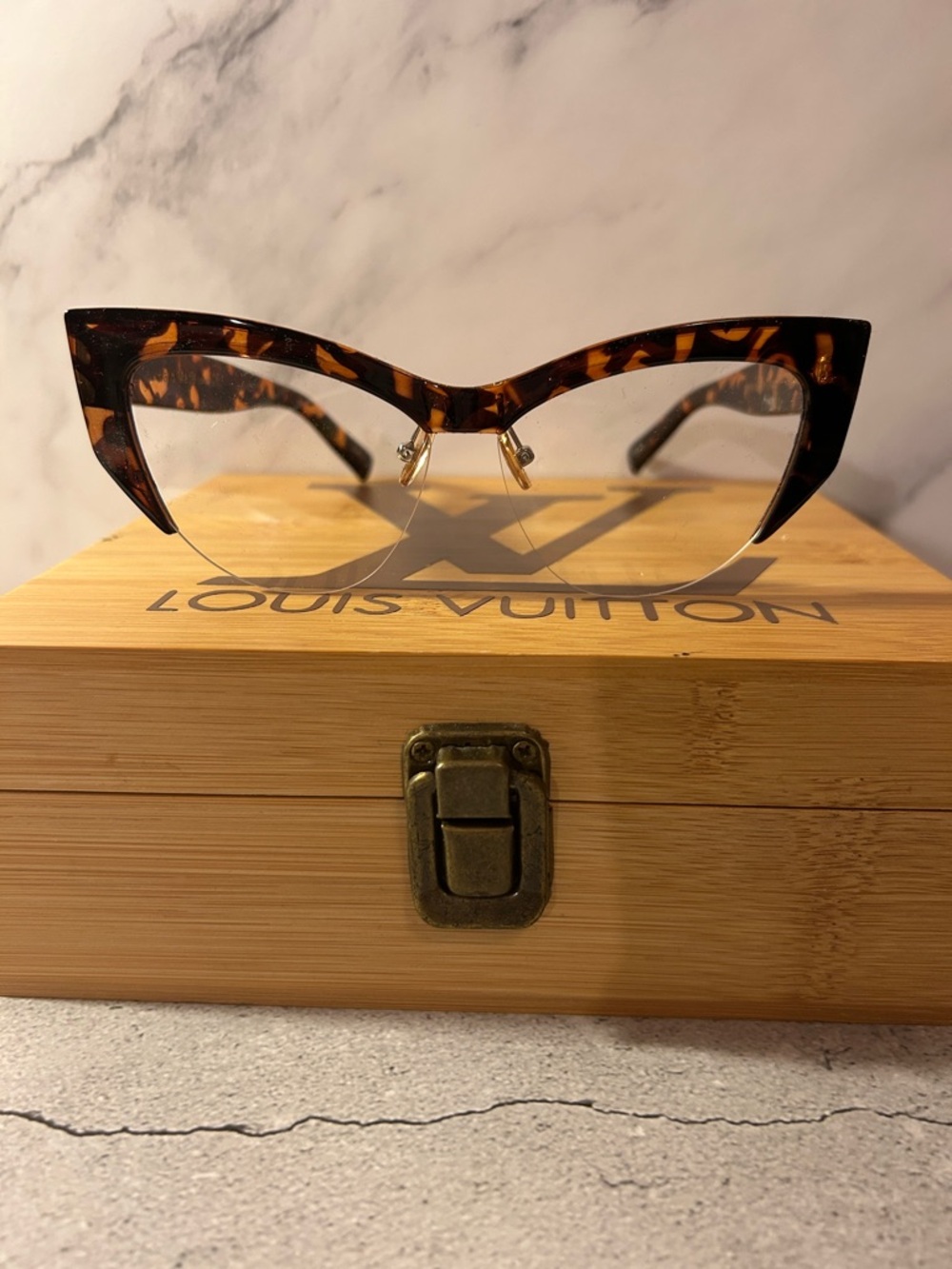 Tortoiseshell Cat-Eye Glasses in Brown and Black